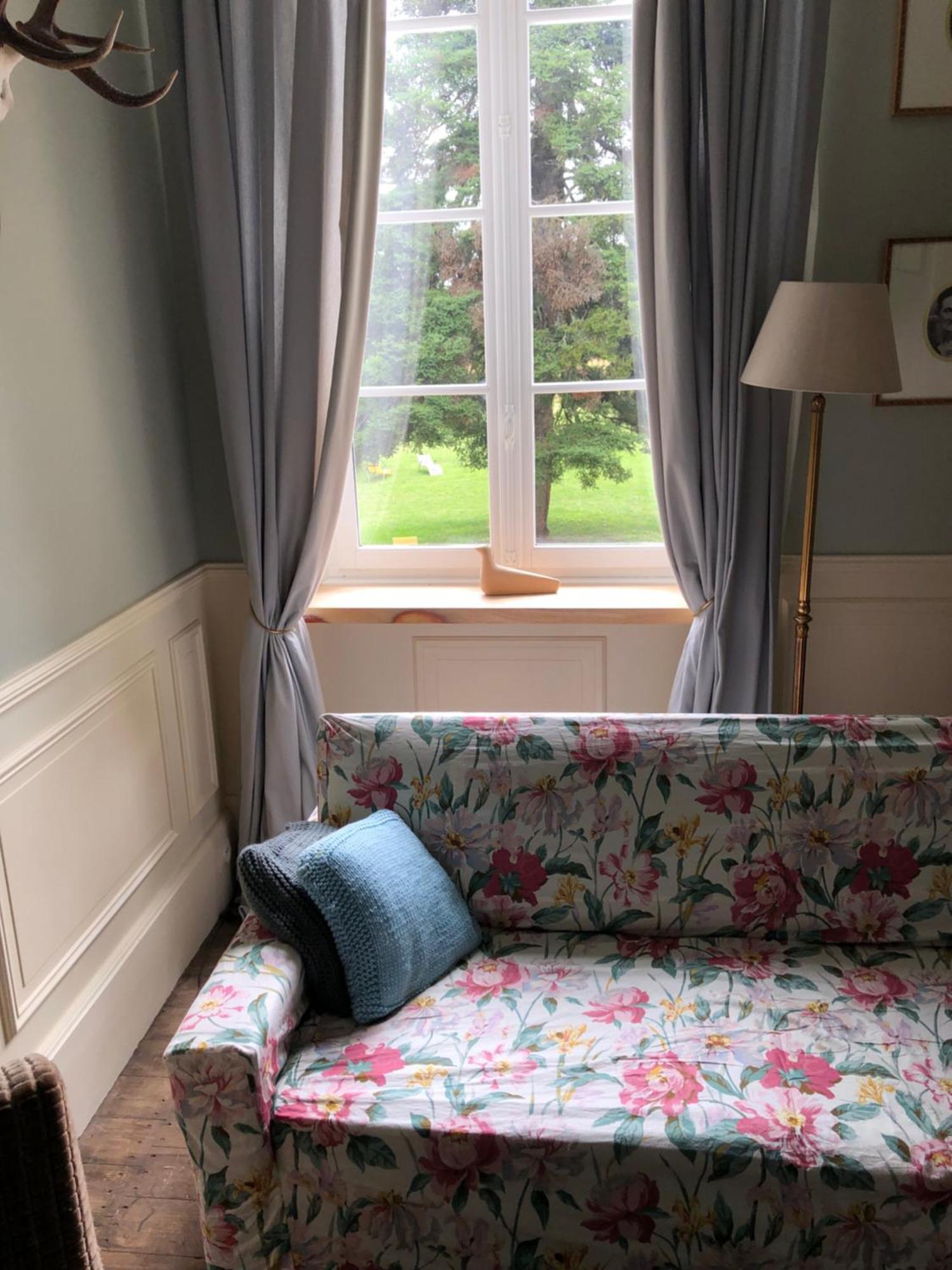 Chateau De Vaugelas - Domaine Pres De Valence Bed & Breakfast *